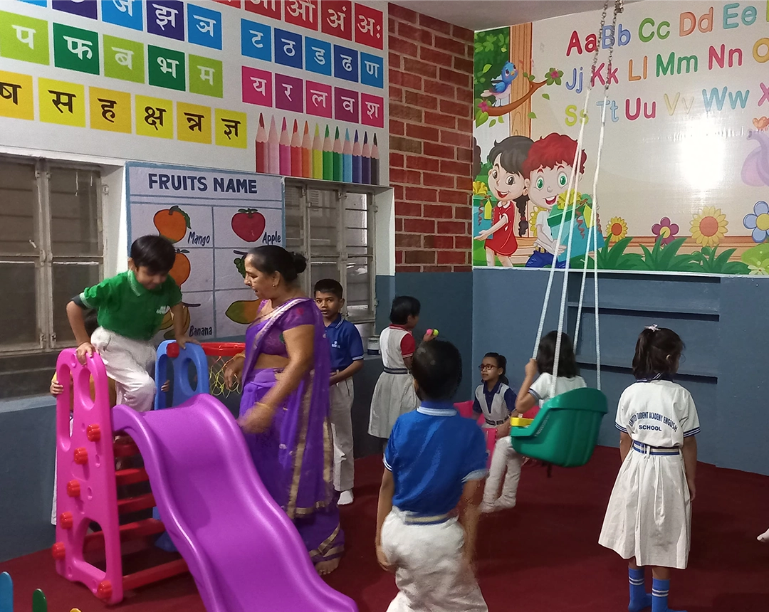 United Student Academy English School - Gallery 10