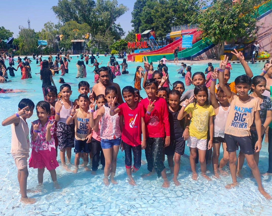 United Student Academy English School - Gallery 14